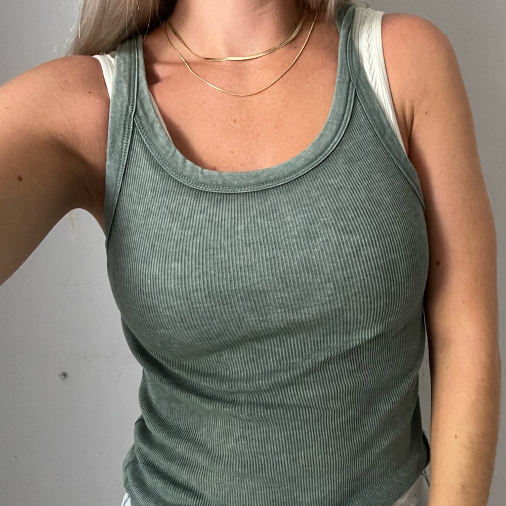 American Eagle - Scoop Neck Tank Top